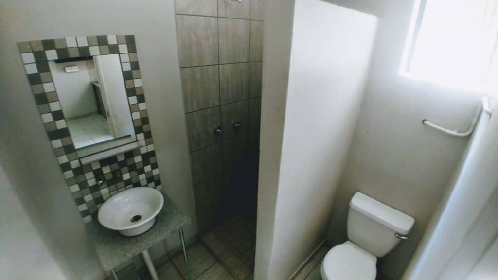 Colorado - Bachelor - Bathroom 1