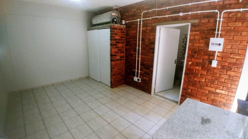 Colorado - Bachelor - Living Space 1