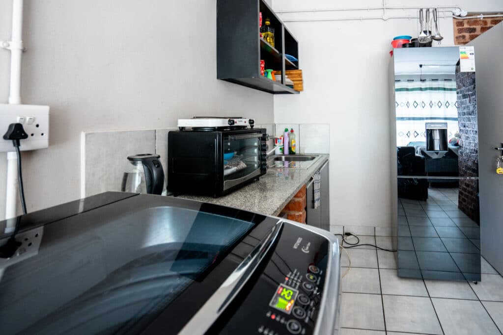 Ingrams Corner - Occupied Kitchen