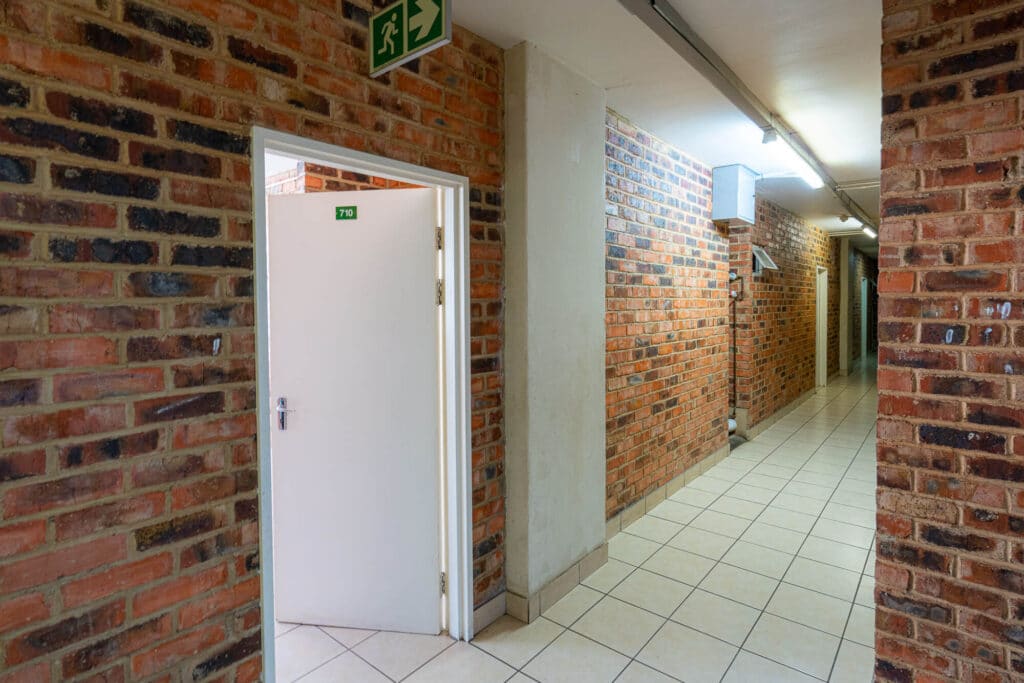 Markwell House - Passage