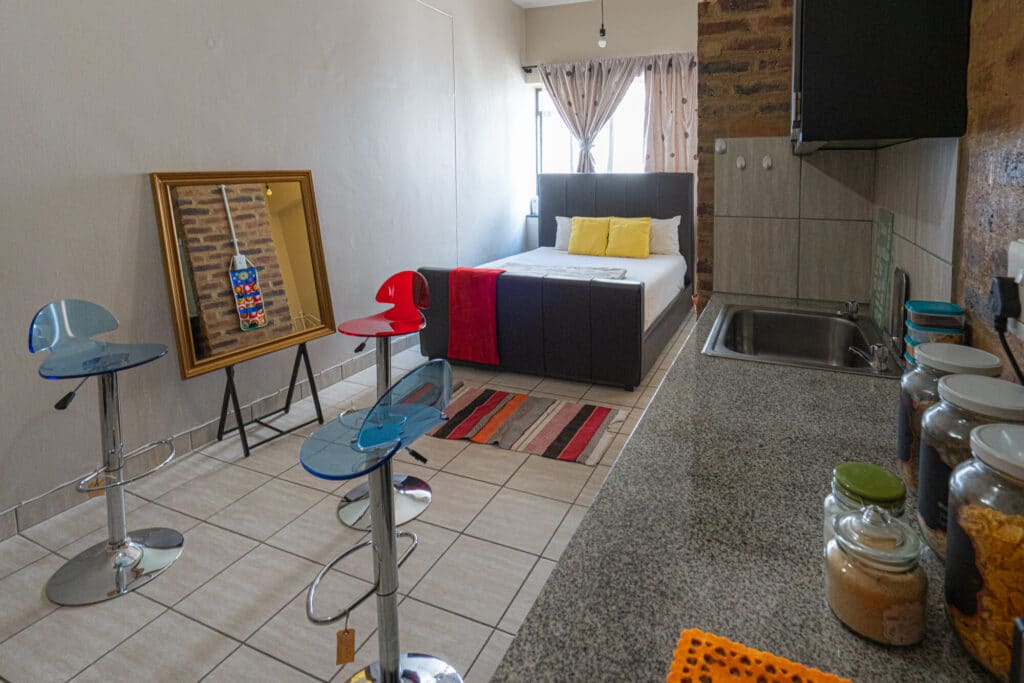 Palstate House - Bachelor