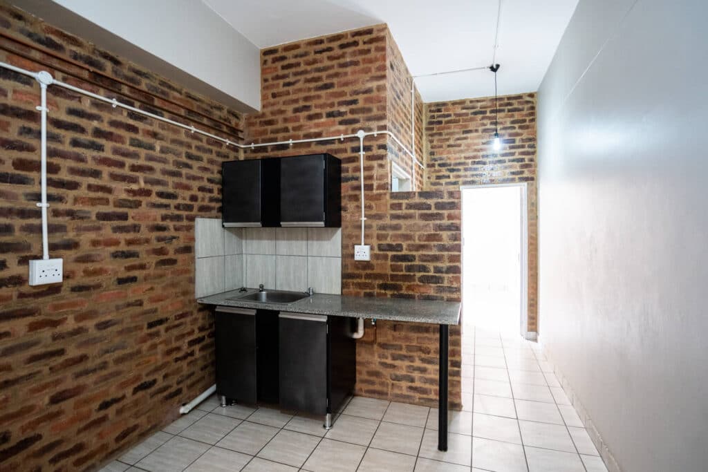 Palstate House - Bachelor Entrance